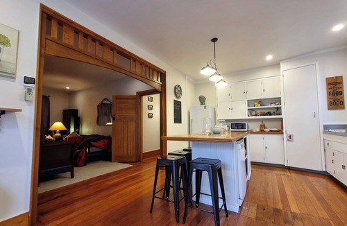 Taumarunui House | Charming 1920's character filled Bungalow! Modern twist. Minutes to town