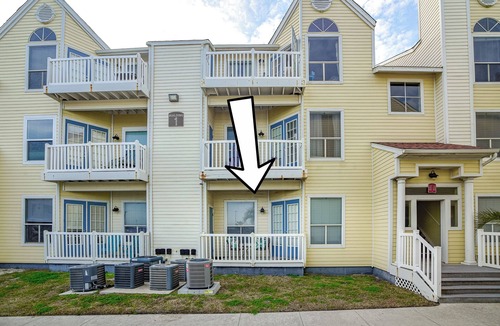 Corpus Christi Condo | Charming 1st floor 1-bedroom condo WiFi, Pool on enchanting North Padre Island
