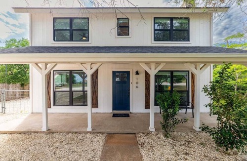 Liberty Hill House | Charming 2-bedrm home in the heart of Liberty Hill