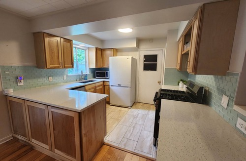 South Congress House | Charming 2-bedroom house with WiFi and AC in fabulous Austin