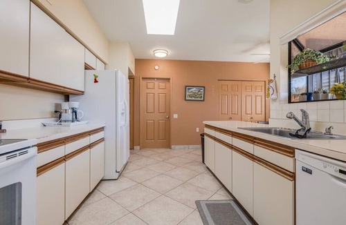 Villages of Green Valley House | Charming 2-bedroom house in welcoming Green Valley with WiFi, AC