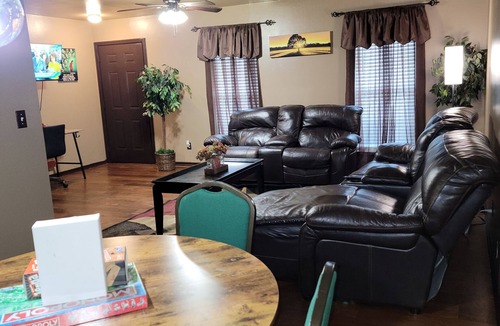 Shreveport House | Charming 2BR Townhome, Renovated, Near Shopping, Dining & Casinos!