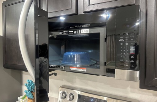 Odessa House | Charming 3-bedroom, 6 beds, 2 bathroom, house with AC and WiFi in awesome Odessa