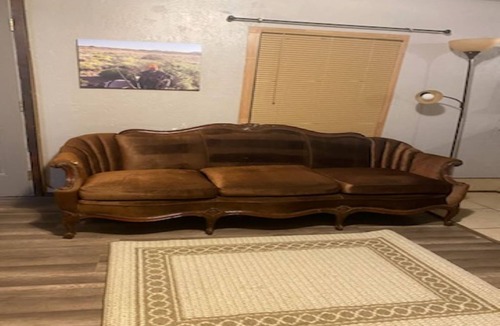 Tucumcari House | Charming 3-bedroom house with WiFi, AC near ArtCity. Safe & quiet country view.