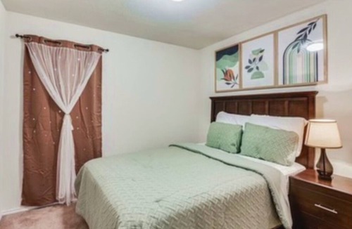 Dallas House | Charming 3-bedroom house with AC and WiFi in lovely Dallas