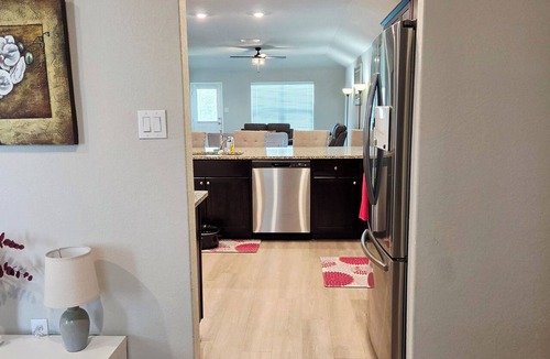 Seguin House | Charming 3-bedroom house with WiFi and AC in Seguin