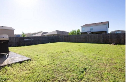 Wilmer House | Charming 3-bedroom house with WiFi and Workspace15min from Downtown Dallas