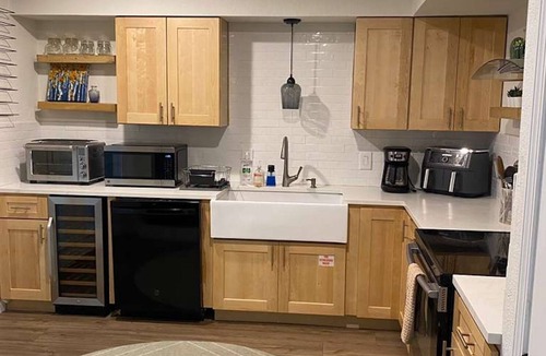 Lakeway Condo | Charming 3bed 3 bath Lakeway Retreat with Patio and Resort-Style amenities