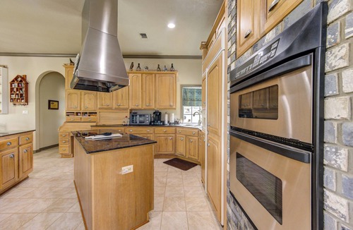 Fayetteville House | Charming 3Bed/3Bath House with WiFi, AC in lovely Fayetteville