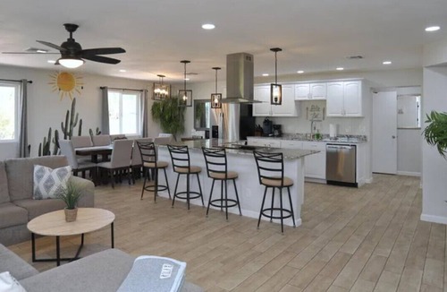 Saguaro Miraflores House | Charming 5BR w/Heated^ Pool/Hot Tub/BBQ/Mtn Views