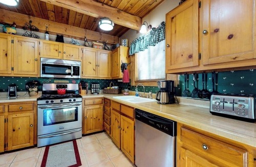 Pagosa Springs Cabin | Charming cabin with WiFi & fireplace - easy access to lake & attractions