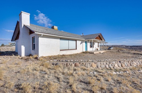Farmington House | Charming Farmington Home ~ 16 Mi to Aztec Ruins!