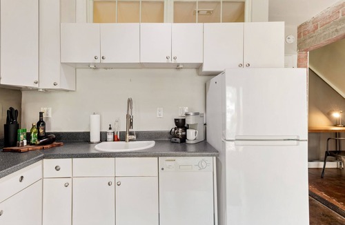 Zilker House | Charming One Bedroom Walkable to Zilker & South Lamar; Secluded multi-unit home