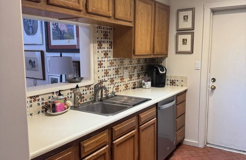Southside House | Charming SW Santa Fe adobe 3BR home-AC, WiFi, yard, 10 min to Plaza magic!