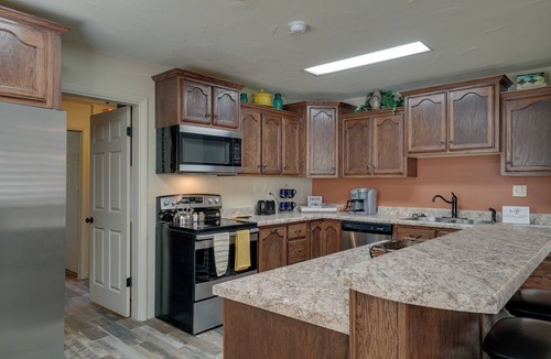 Tyrone House | Chic Silver City Getaway w/Patio + Gas Grill