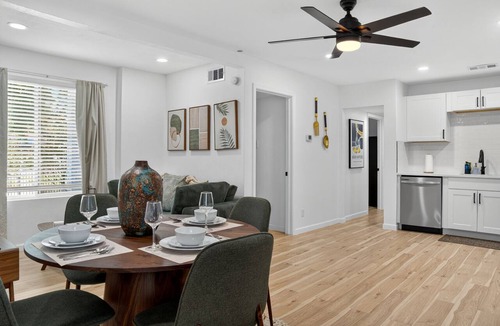 Dallas Apartment | Chic Stay World Cup Free Parking Extended Stays