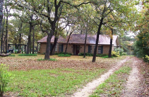 Hearne Bed & Breakfast | Christmas Tree Farm with Bed and Breakfast accommodations located on a 12 acre propertyin the Peaceful Countryside between Bryan and Hearne Tx