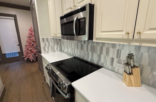 Cityplace House | CityPlace Townhome in Dallas -2 bedroom and 2.5 Bathroom