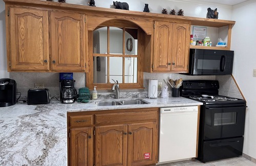 Red River Apartment | Claim Jumper #19 Townhouse