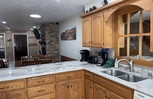 Red River Apartment | Claim Jumper #19 Townhouse