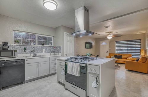 Downtown El Paso House | Close to All, Duplex B, Downtown, Comfortable,Safe