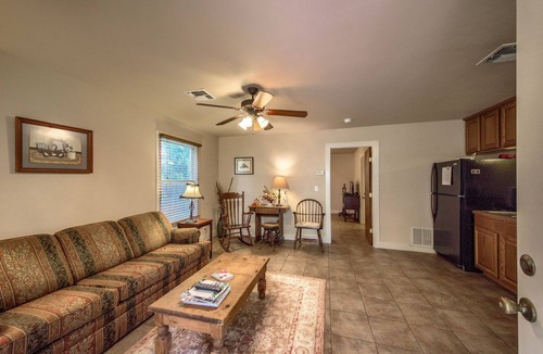 Fredericksburg Cottage | Close to Main Street - Walking Distance to Downtown - Walk/Drive