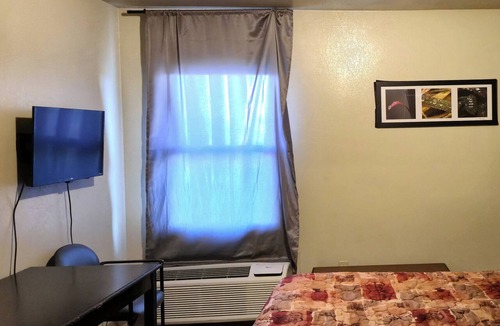 Dallas Hotel | Cole Manor Motel By Oyo Love Field Market Center