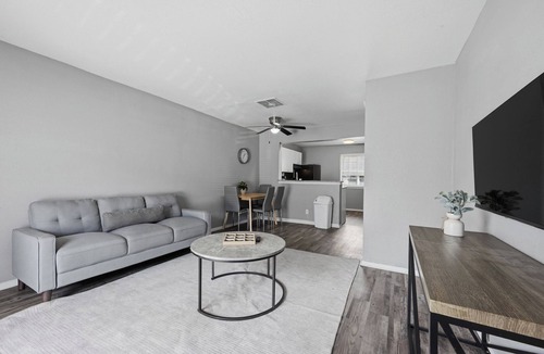 South Arlington Apartment | Comfortable 2BR townhome perfect for longer stays