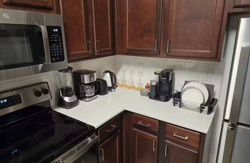 Frisco Apartment | Comfy Apartment in Frisco - Walk to Stonebriar - King Bed - Cozy & Convenient