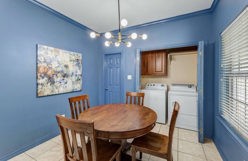 College Station House | Comfy King Beds, Close to A&M