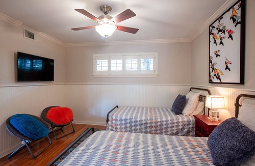 Barton Hills Condo | Condo w/Pool. Walk to Zilker Park, Barton Springs, ACL Fest & More