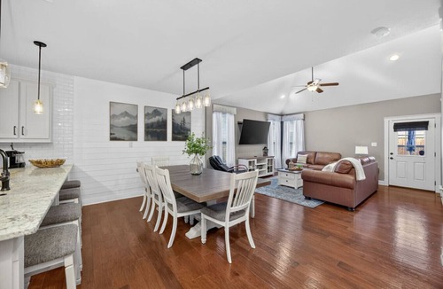 Conroe House | Conroe 4BR near The Woodlands | Arcade Game Room, Gym, Playground, Sleeps 13