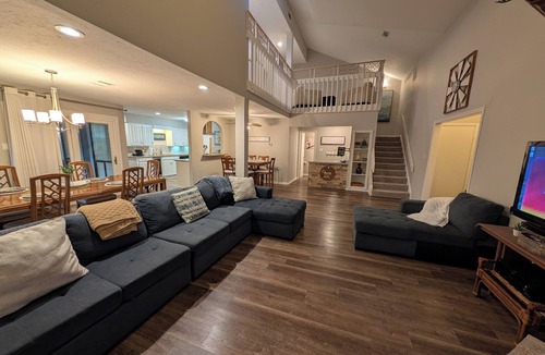 April Sound House | Conroe Family Favorite: Chef's Kitchen, Screened Patio, Smart TVs, & Gameroom