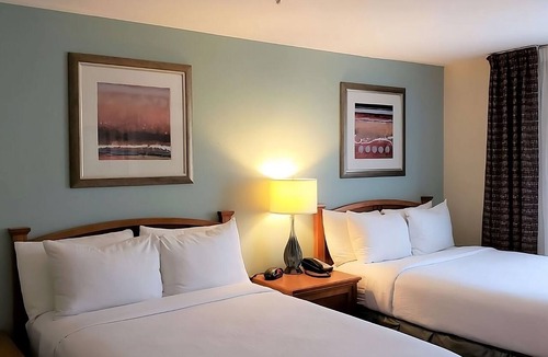 Vance Jackson Hotel | Convenient San Antonio Stay | 2BR Suite | Full Kitchen, Outdoor Pool
