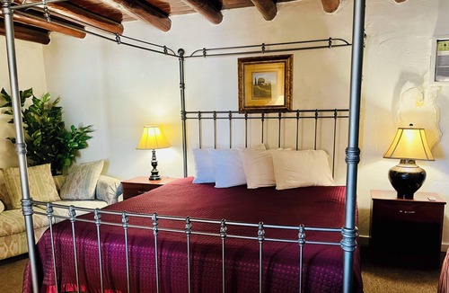 Southside Hotel | Cottonwood Court Motel