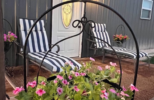 Parker County Apartment | Country Chic 1 BR apartment on 2 acres w/charming historic patio in serene Azle