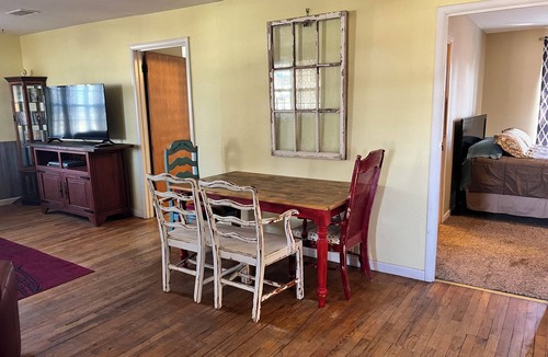 Dublin House | Country get away/horse property just moments from Proctor Lake