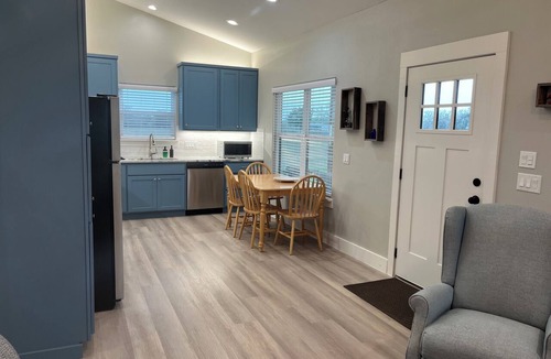 La Grange House | Country Home in Fayette County Tx that sleeps 6. Close to Warrenton and Roundtop