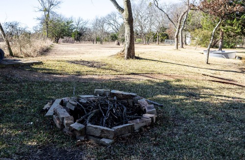 Rockwall House | Country Retreat near Dallas: fishing, fire pit, fireplace, available in Sept.