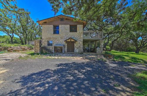 Wetmore House | Countryside Cottage: 17 Mi to Downtown San Antonio
