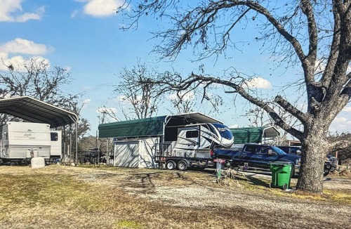 Dennis RV Rental | Covered RV Spaces by the Brazos River