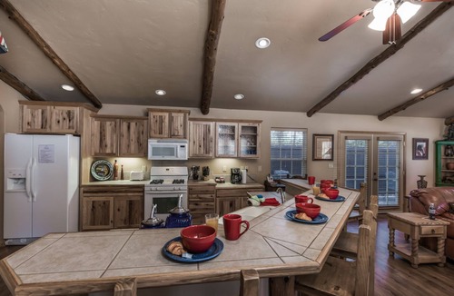Ruidoso Cabin | Cowboy Cabin | Hot Tub, Grill, Wood-Burning Stove