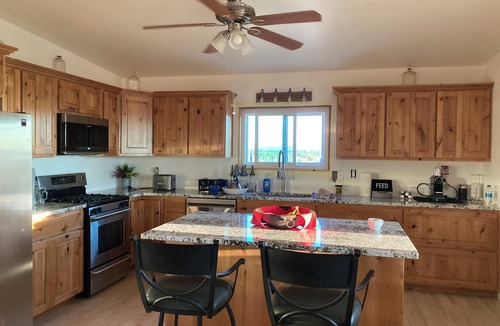 Cochise House | COWBOY VACATION RENTAL, PRIVATE, HORSES WELCOME,ACCESS TO COCHISE STRONGHOLD