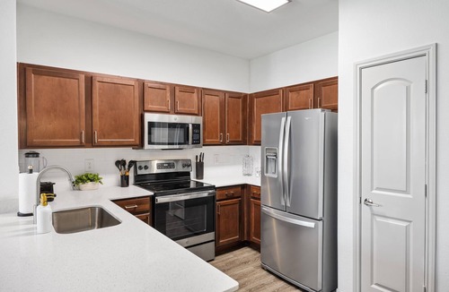 Frisco Apartment | Cozy 1-BR Haven w/King Bed, Sofa Bed, Pool, Gym in Prime Frisco