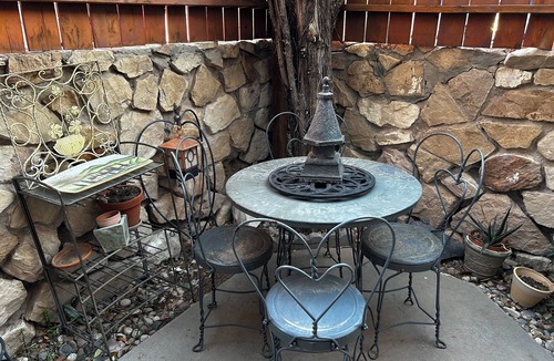 El Paso Condo | Cozy 2-bedroom condo with WiFi, AC in enchanting El Paso