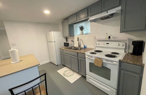 South Broadway House | Cozy 2-bedroom house in amazing Albuquerque, newly remodel, with refrigerated AC