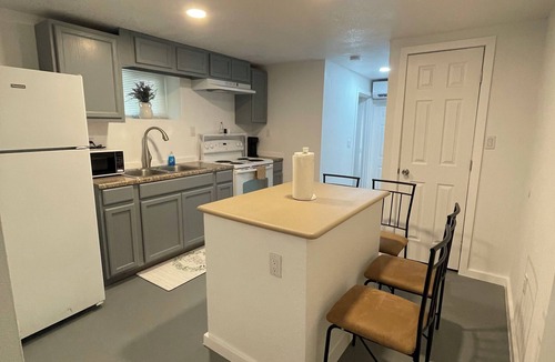 South Broadway House | Cozy 2-bedroom house in amazing Albuquerque, newly remodel, with refrigerated AC
