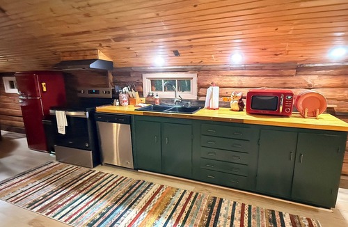 Holly Lake Ranch Cabin | Cozy 2-bedroom log cabin in tranquil Holly Lake Ranch
