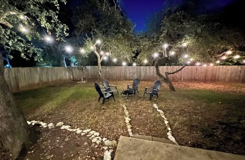 Cedar Park House | Cozy 3-bedroom house with Large Backyard and 72 inch TV
