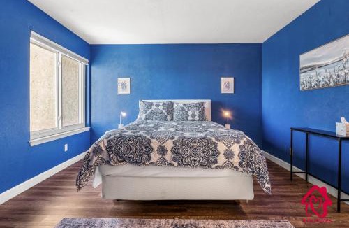 Loma Del Rey House | Cozy Comfort at Loma Del Rey - An Irvie Home
